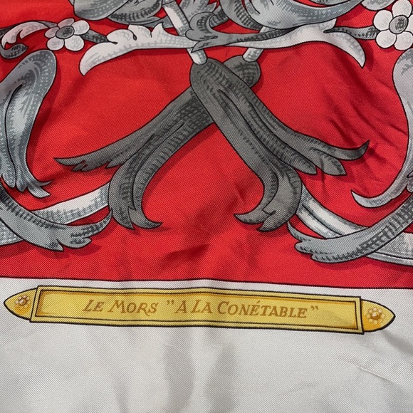 HERMES-PARIS scarf 🧣 - Picture 3 of 12